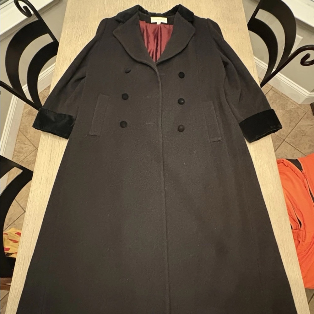 Liz Claiborne Black Coat with Velvet Collar size 14